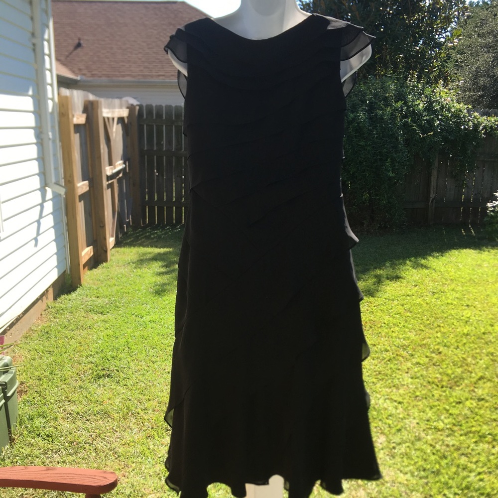 ADRIANA PAPELL RUFFLE Black Dress - Picture 7 of 8